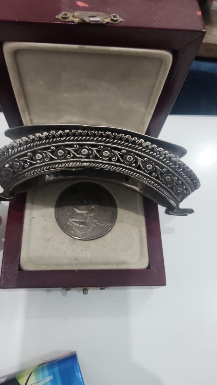 Vintage Ornately Embossed Silver-Toned Oval Ashtray in Presentation Box