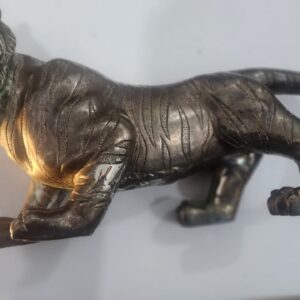 Vintage Bronze Japanese Tiger Sculpture with Verdigris Patina – Detailed Animal Figure