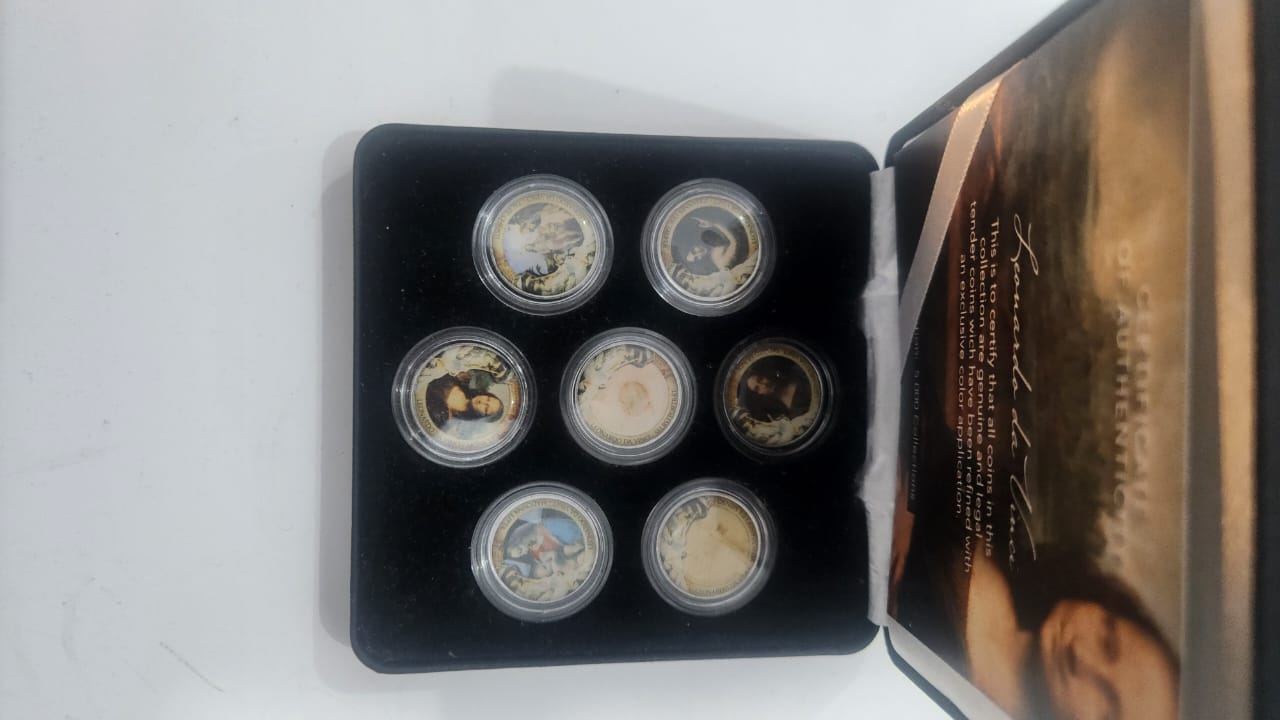 Leonardo da Vinci Commemorative Coin Set – 7 Colorized Medals in Display Case - Image 3